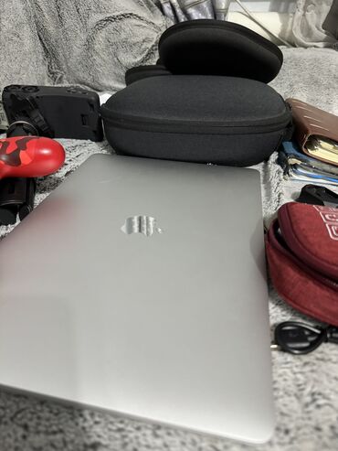 ноутбук м1: Ноутбук, Apple, 8 ГБ ОЗУ, Apple M1, 13.3 ", Б/у, Для работы, учебы, память SSD