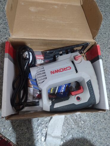 продаю лобзик: Электролобзик CROWN 2500сом.+ складная стремянка 2000сом. холодильник