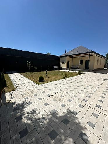 Продается уютный дом по цене собственника в одном из удобных районов at lalafo.kg Продается уютный дом по цене собственника в одном из удобных районов