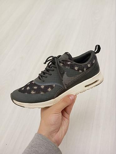 Кроссовки и спортивная обувь: Nike Air Max Thea
41 ölçü — 1