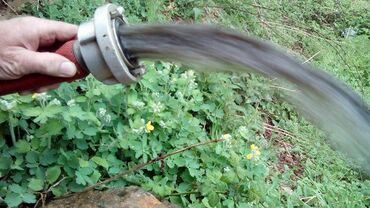 Usluge u domaćinstvu: Crpljenje vode iz bazena rezervoara poplavljenih podrucja . Pokrivamo — 3