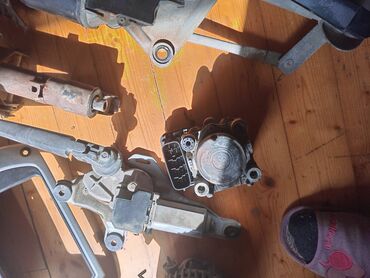 Digər avtomobil ehtiyat hissələri: Toyota Rav 4 ili 2000
Usden cixma orginaldir qiymeti munasib olacaq — 24