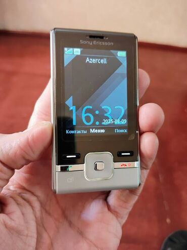 Original SonyEricsson T715 Slayder modeli. Ince ela Telefondu