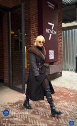 часы фирменные: Рафаэлло пальто легкое теплое зимнее Новое брала за 45000 отдам за at lalafo.kg часы фирменные: Рафаэлло пальто легкое теплое зимнее Новое брала за 45000 отдам за