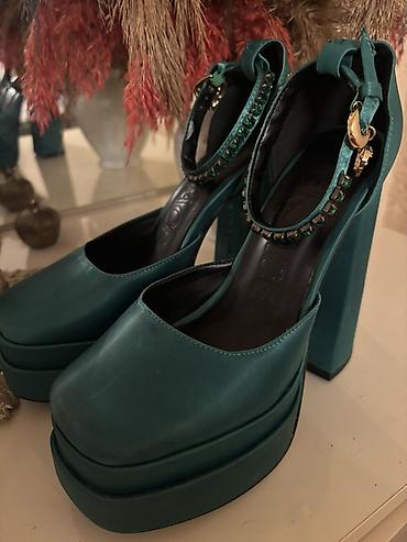 elifbar ultra: Zümrüd-yaşıl platformalı qadın tufliləri - Brend yazısı: VERSACE iç — 4