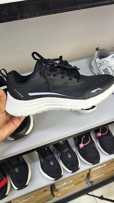 ray ben: Кроссовки Li-Ning (мужские/унисекс), черные с контрастной белой — 2
