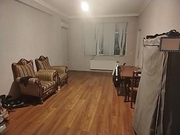 ev axdarıram: Ev 20 yanvar metrosuna 2 dq məsafədə yerləşir. Aylıq 150 m plus 20 m — 3