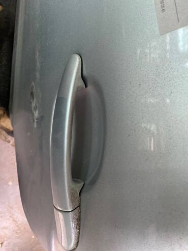 пасат разбор: Ручка двери внешняя Volkswagen Passat B5+ 1 2001 задн. лев. (б/у)