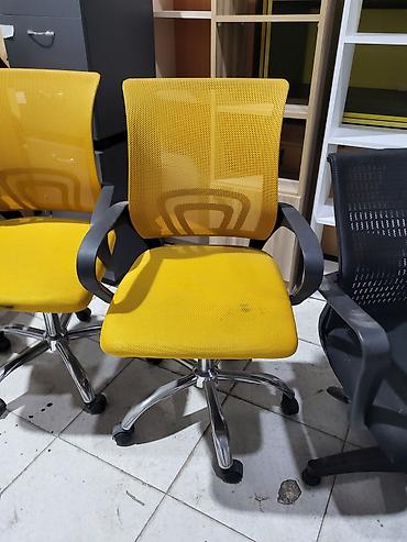 Ofis və oyun kresloları: İşlənmiş, Təkərli, Qolları tənzimlənmir, Parça — 10