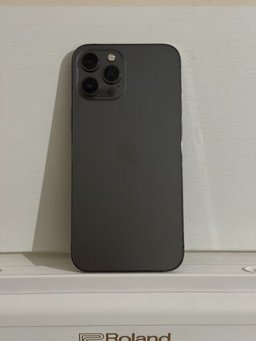 Apple iPhone: IPhone 12 Pro Max, Б/у, 128 ГБ, Black Titanium, Зарядное устройство, Защитное стекло, Чехол, 77 %