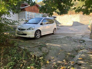 хонда фит белый: Honda Fit: 2005 г., 1.5 л, Вариатор, Бензин, Седан