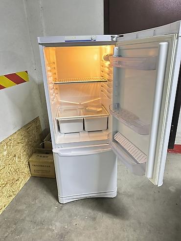 принимаем бу холодильники: Холодильник Indesit, Б/у, Двухкамерный, De frost (капельный), 60 * 150 * 60 — 2