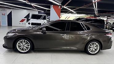 Toyota: Toyota Camry: 2020 г., 2.5 л, Автомат, Бензин, Седан — 3