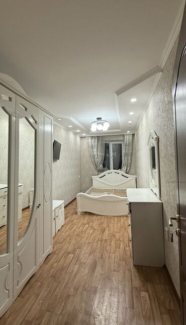 Продажа квартир: 3 комнаты, 54 м², Хрущевка, 1 этаж, Евроремонт