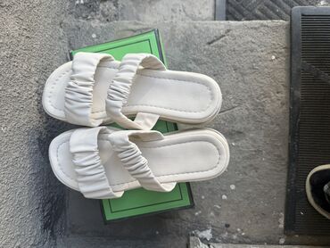 Босоножки, сандалии, шлепанцы: Босоножки, 38, Б/у, Самовывоз, Платная доставка