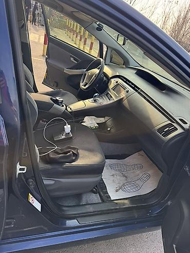 Toyota: Toyota Prius: 2015 г., 1.8 л, Вариатор, Гибрид, Хэтчбэк — 3