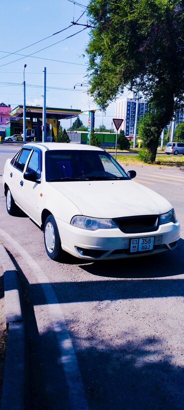 Daewoo: Daewoo Nexia: 2008 г., 1.5 л, Механика, Газ, Седан