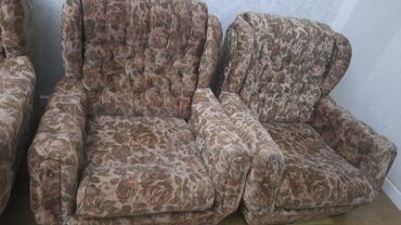 диван и два кресла: Б/у, Классический диван, 2 кресла