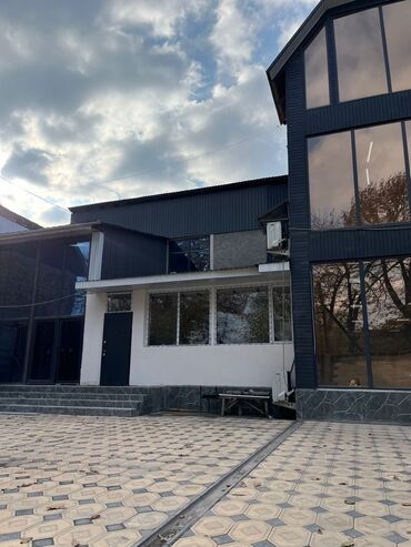 дом на ошском рынке: 5 и более комнат, 900 м², 3 этаж