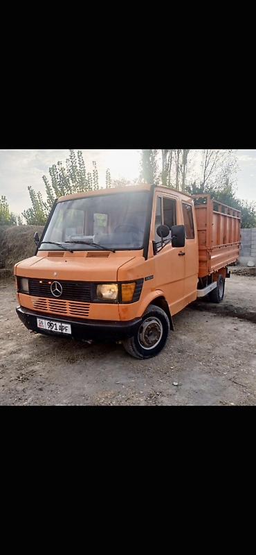mercedes w203: Mercedes-Benz грузовой бортовой мини-грузовик (оранжевый), двойная — 3