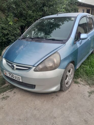 хонда фит арен: Хэтчбек Honda Fit синего цвета. Компактный и экономичный автомобиль