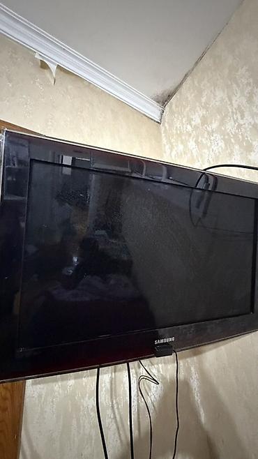 tv box nədir: Samsung LCD televizor - Ekran: təxminən 32" (diagonal ölçü vizual — 2
