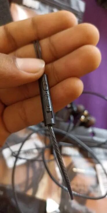 Qulaqcıqlar: Yeni Simli Qulaqcıqlar, rəng - Qara — 6