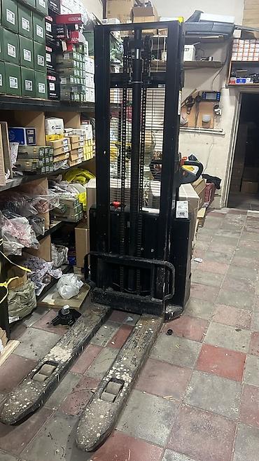 avtocar: Elektrik paletli yığıcı (stacker) - Güc mənbəyi: elektrik - — 1