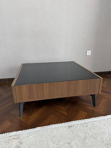 mingəçevirdə divan: Kvadrat masa, Açılmayan, Təkərsiz, Şüşə, Zəmanətsiz — 1