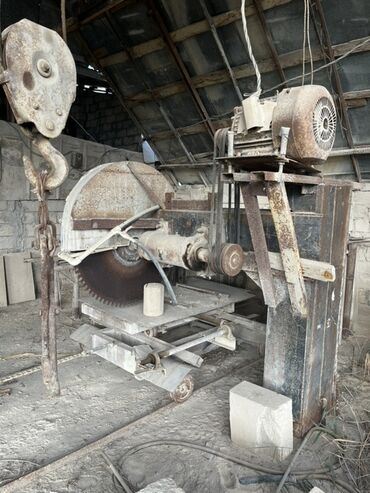 Anbar və emalatxanalar: Anbar/istehsalat sahəsi – daş divarlı, metal-karkas dam örtüyü ilə — 13