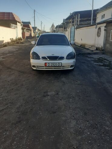 Daewoo: Daewoo Nubira: 1999 г., 1.5 л, Механика, Бензин, Седан