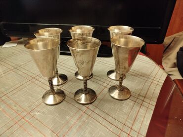 Čaše: Metalne case,solje. 6 komada,mislim da su posrebrene,nisam siguran — 11