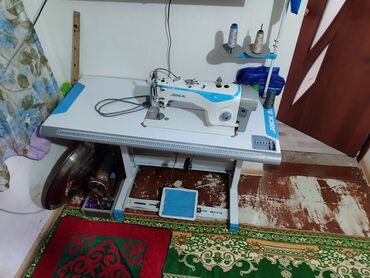 швейный механик: Продаю швейную машину от фирмы JACK. Почти новая, пользовались 2-3