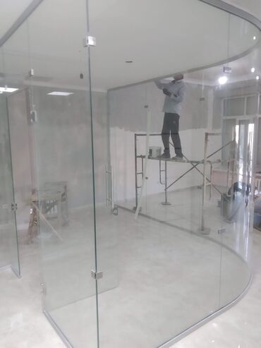 Перегородки на заказ: На заказ Каркасная перегородка, Для офиса, Бронированное стекло, Монтаж, Демонтаж, Бесплатный замер at lalafo.kg — 28 Перегородки на заказ: На заказ Каркасная перегородка, Для офиса, Бронированное стекло, Монтаж, Демонтаж, Бесплатный замер — 28