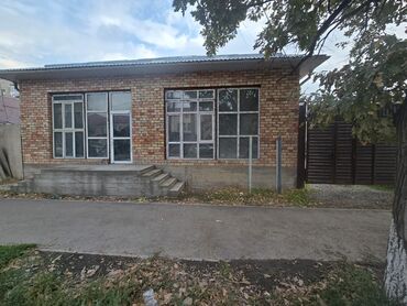 бишкек аренда места: Сдаю помещение общая площадь 336 кв. Мидина Алыбаева \ Кривоносова