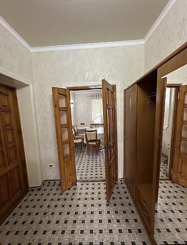 4 bedroom: Продам уютный и светлый 4х комнатный дом по улице — 9