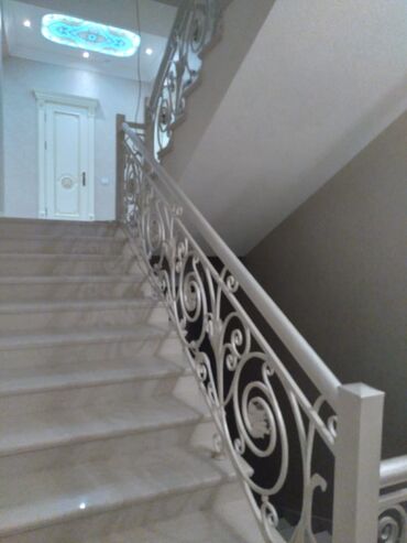 Pilləkən məhəccərləri: Məhəccərlər ( perila) — 8