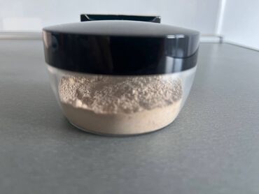 Šminka: AVON sminka NOVO Avon puder NOVO Puder sa ogledalo i aplikatorom — 17