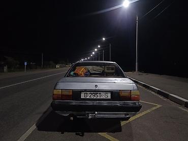 трактир 82: Audi 100: 1984 г., Механика, Седан — 2