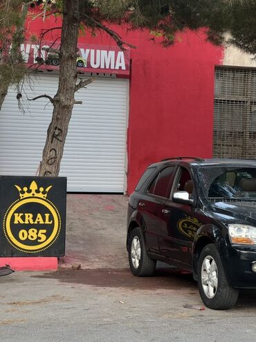 Paltar tikişi: Avtoyuma işçisi tələb olunur Tələblər: 	•	Yaş həddi: 25–35;