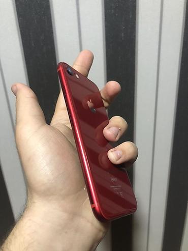 Apple iPhone: IPhone 8, 64 GB, Qırmızı, Simsiz şarj — 2
