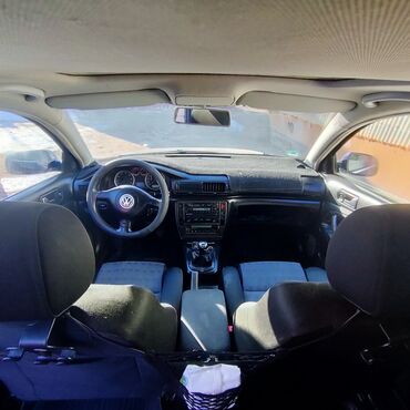 Volkswagen: Volkswagen Passat Variant: 2002 г., 2.3 л, Механика, Бензин, Универсал — 6