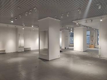 Продажа офисов: Продажа офисов 600 м², С ремонтом, Без мебели, Многоэтажное здание, 1 этаж — 4