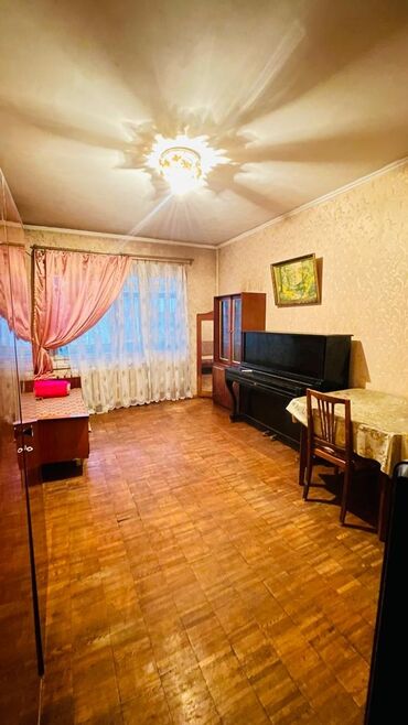 продаю дом садыгалиева: 1 комната, 33 м², 105 серия, 1 этаж, Старый ремонт