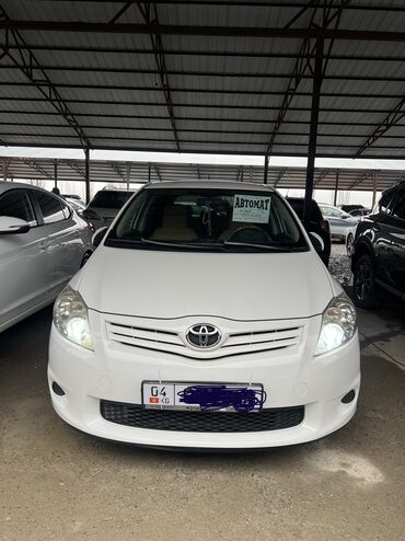 тоёта марк 2: Toyota Auris: 2011 г., 1.6 л, Автомат, Бензин, Седан