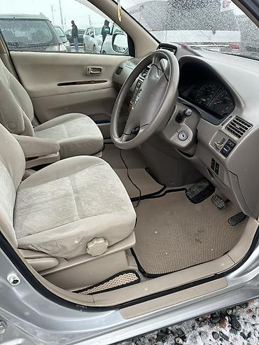 Toyota: Toyota Gaia: 2003 г., Минивэн — 9