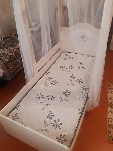 islenmis matras: Caploonba Unicorn Montessori Beşik + Matras (Tam saz) Mağaza qiyməti — 2