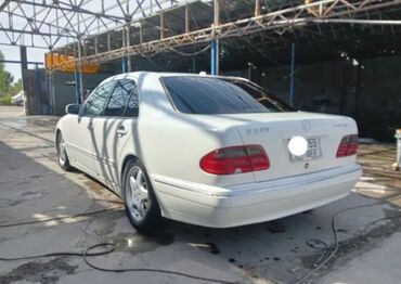 210 белый: Mercedes-Benz 320: 2001 г., 3.2 л, Автомат, Бензин, Седан