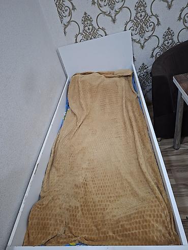 Uşaq çarpayısı - Material: ağ rəngli MDF/laminat korpus - Ölçü: tək