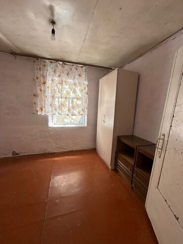 сдаю дом на длительный срок рядом просп жибек жолу бишкек: 60 м², 2 комнаты, Бронированные двери, Парковка